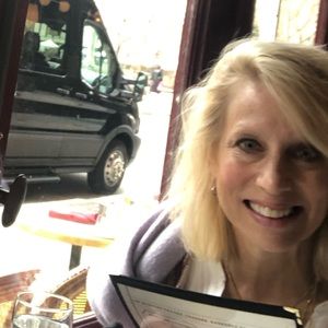 Meet your Posher, Sandy